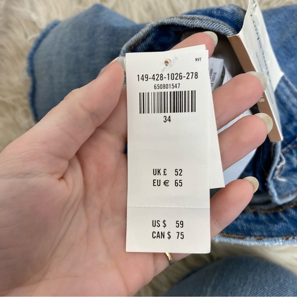 NWT Sold Out Abercrombie & Fitch Mom Short High Rise Cutoff Shorts - Picture 8 of 9